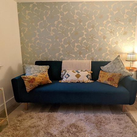 Beautiful Listed Flat With Private Garden, Birnam Apartment Exterior photo