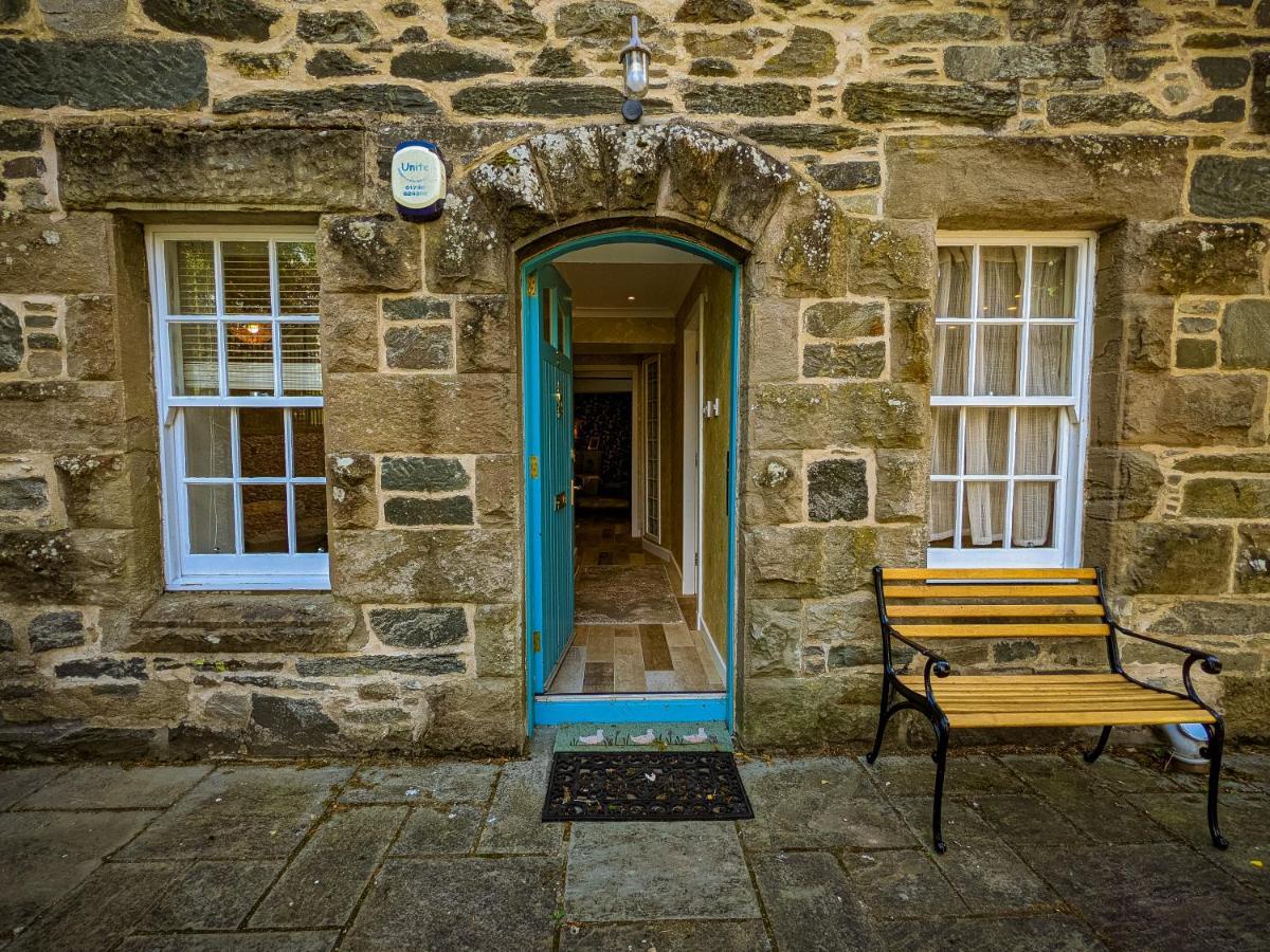 Beautiful Listed Flat With Private Garden, Birnam Apartment Exterior photo